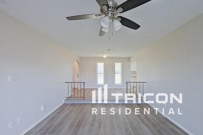 Foto del edificio - 1221 Aldenwood Dr