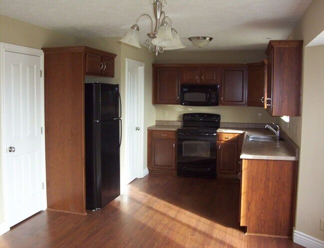 Foto del edificio - Beautiful 3 bedroom house in Battlefield!