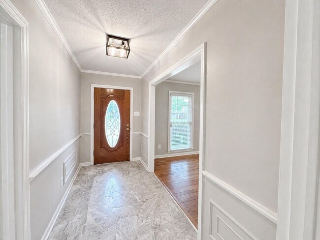 Foto del edificio - 2148 Riverdale Rd