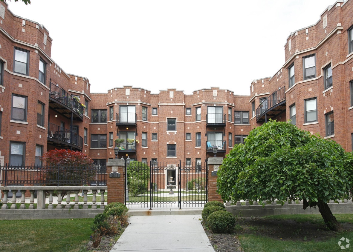 Building Photo - Maynard at 4014 North Central Park