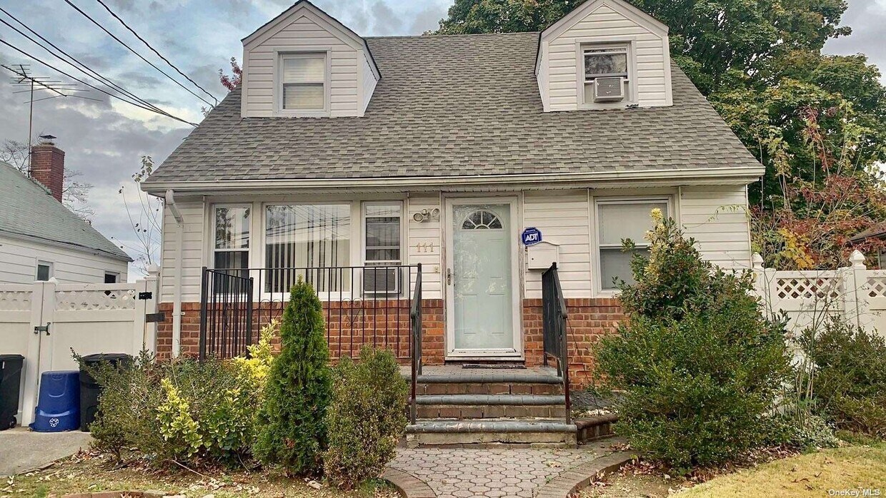 111 Ruxton St, Uniondale, NY 11553 House Rental in Uniondale, NY