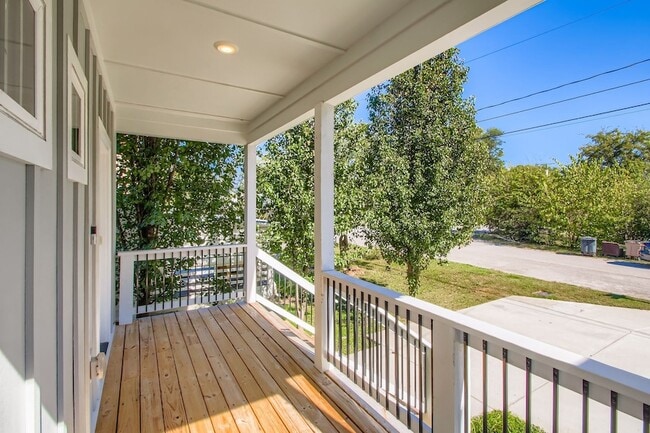 Building Photo - 5928 Carl Pl