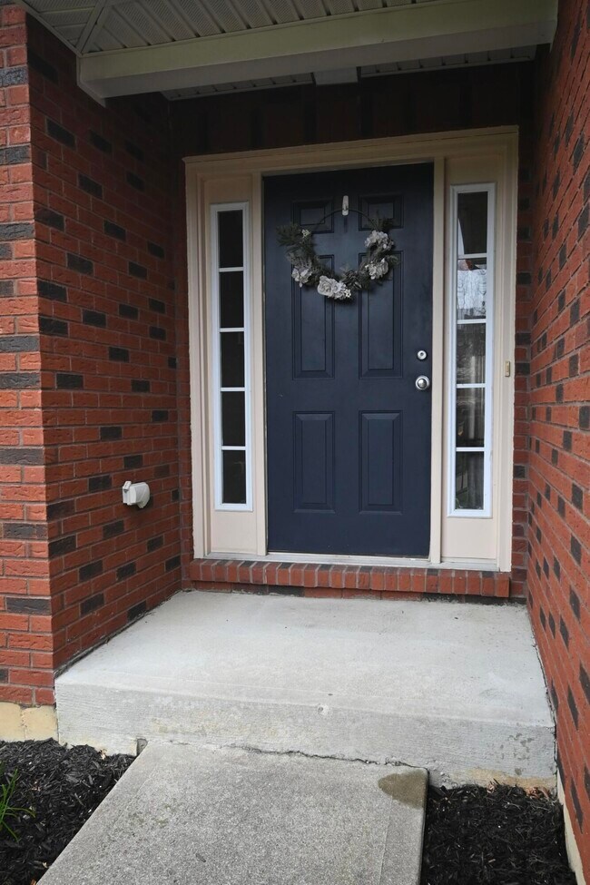 Foto del edificio - 5898 Ethan Dr