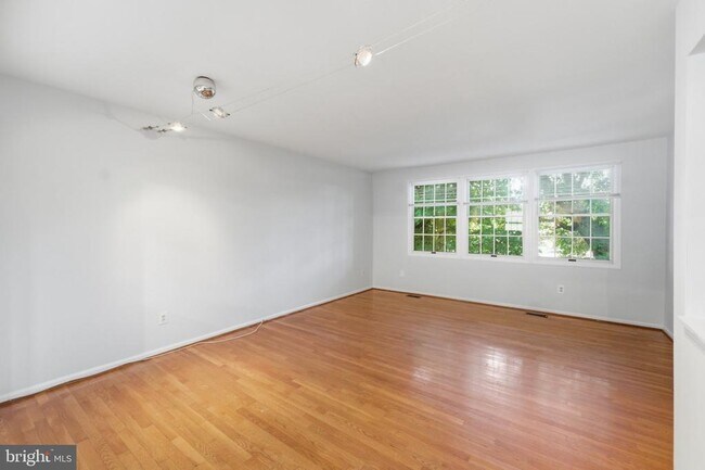 Foto del edificio - 5028 9th St S