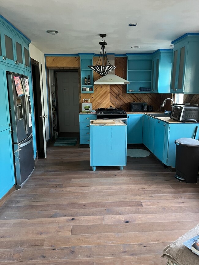 Building Photo - 10426 Vistula Rd