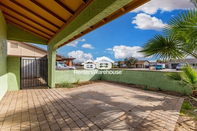 Foto del edificio - 7126 W Hatcher Rd