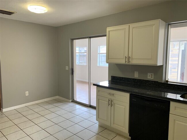 Building Photo - 3247 E Rangecrest Pl
