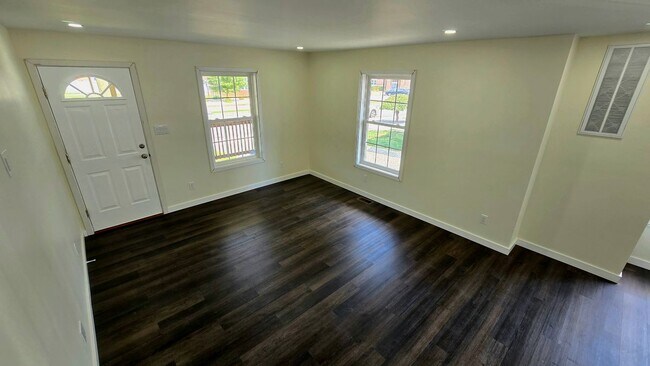 Building Photo - 33 Highland Ave