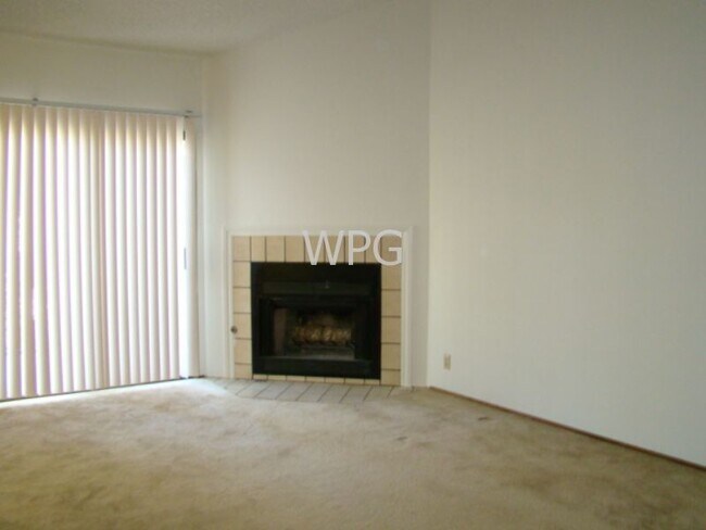 Building Photo - 2247 Sun Glory Ln