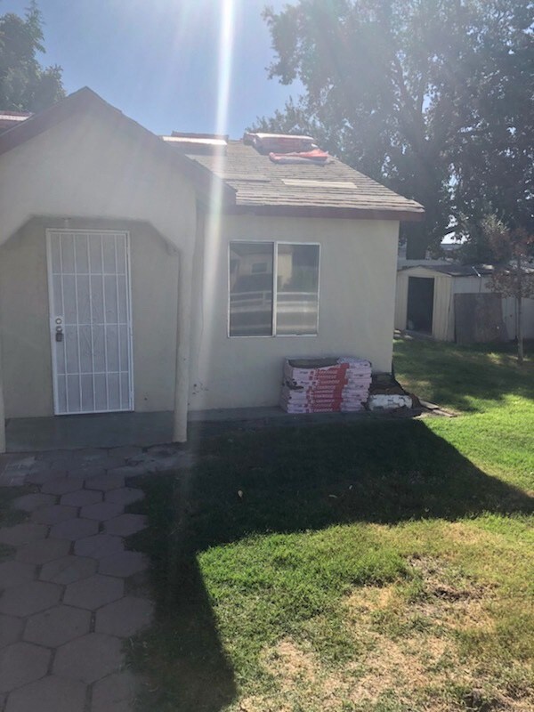 Foto principal - 831 S Acacia Ave