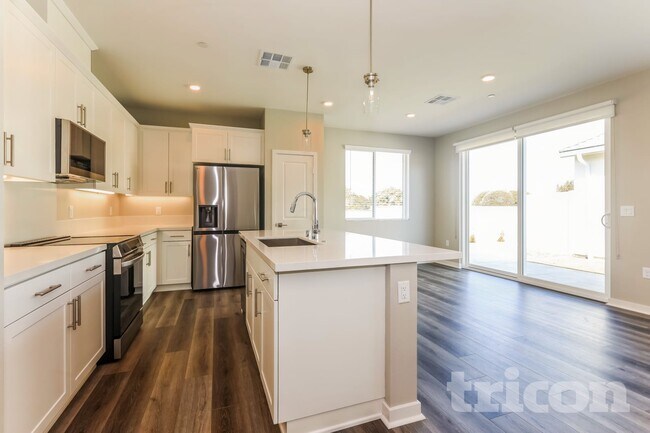 Foto del edificio - 680 Susanne St