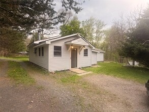 Building Photo - 157 White Bridge Rd