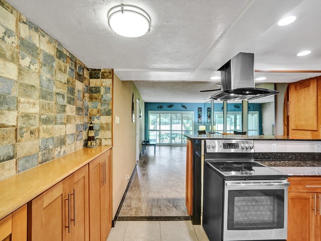 Foto del edificio - 3150 N Palm Aire Dr