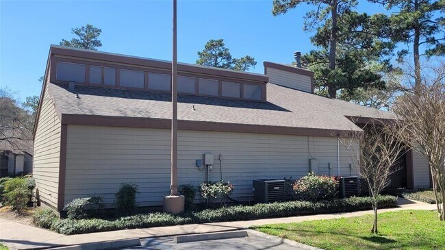 Foto del edificio - 12900 Walden Rd