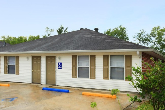 Building Photo - Chateau Audubon Apartments