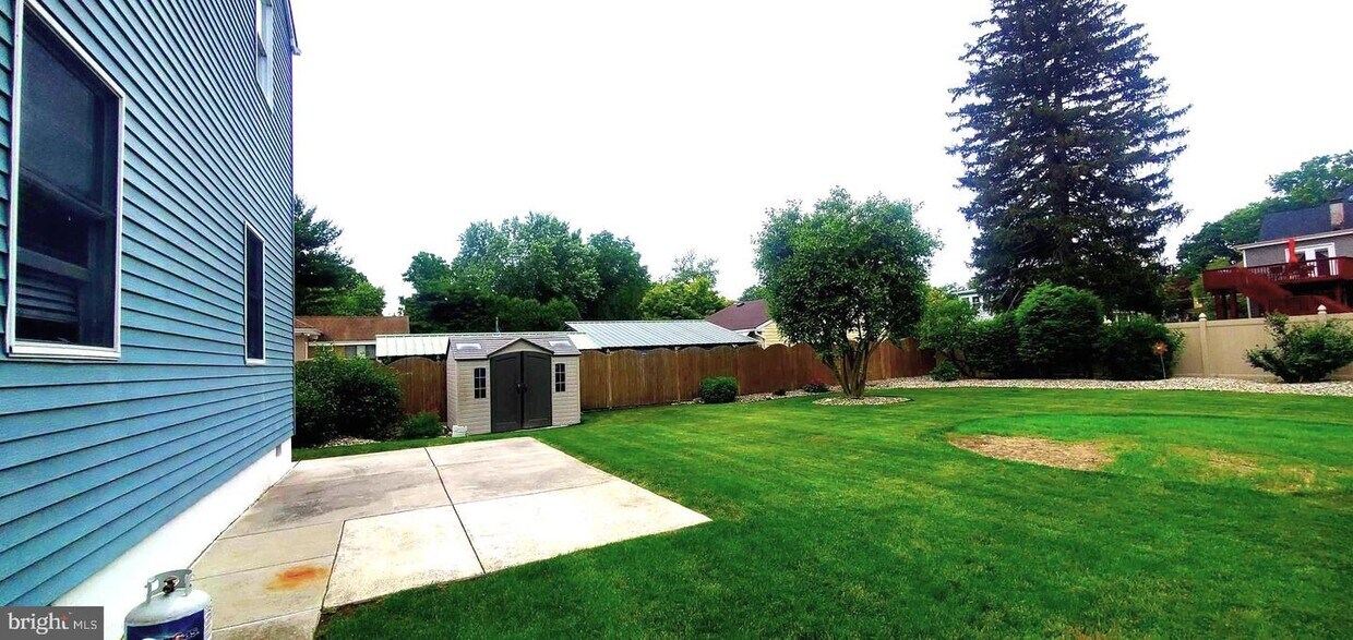 Foto principal - 119 WALNUT St