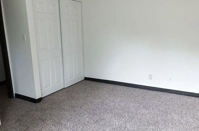 Foto del edificio - 505 Oakview Dr