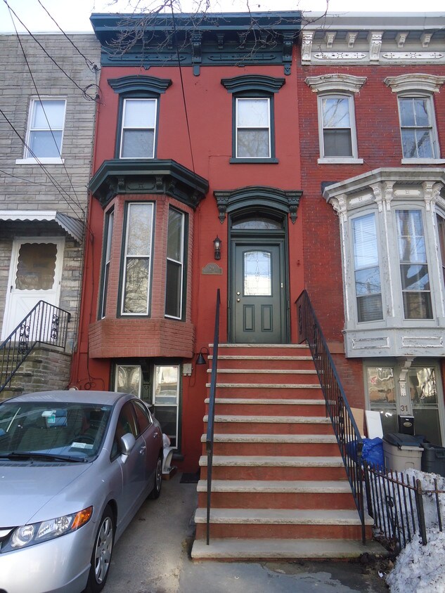 Foto principal - 29 Magnolia Ave