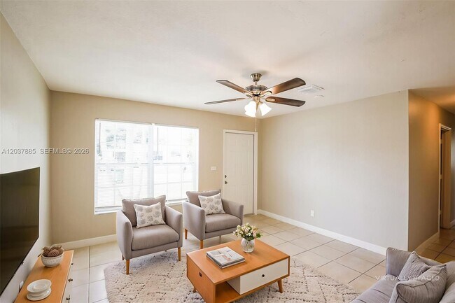 Foto del edificio - 5980 NW 24th Ct