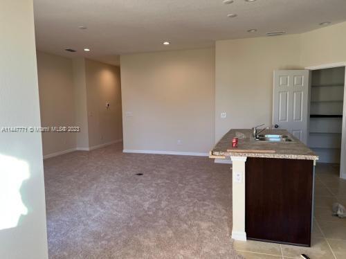 Building Photo - 1220 Celery Oaks Ln
