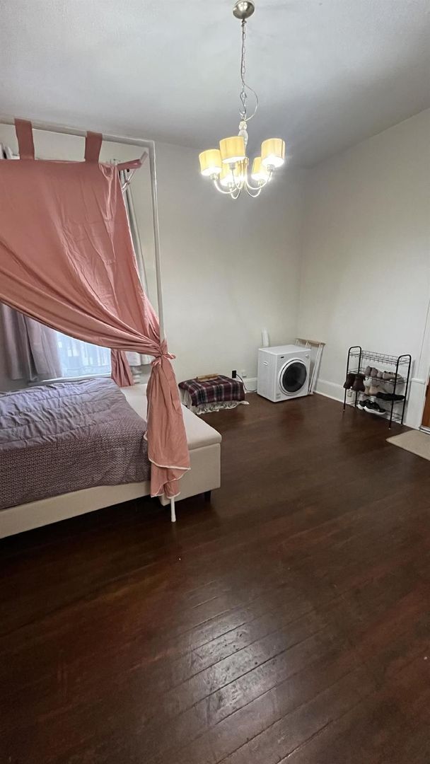 Foto del edificio - 317 N Indiana Ave