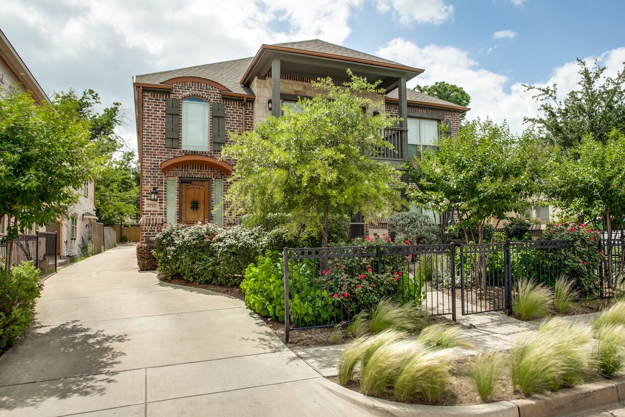Foto principal - 2712 Lubbock Ave