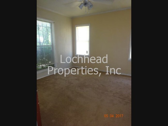 Building Photo - 7110 Lovett Ave