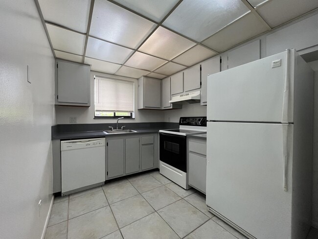 Building Photo - 1325 S Flagler Ave