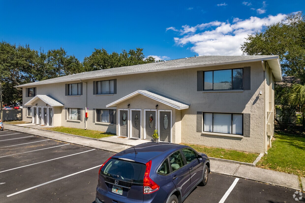 1409 Alpine Rd, en Clearwater, FL - Alpine
