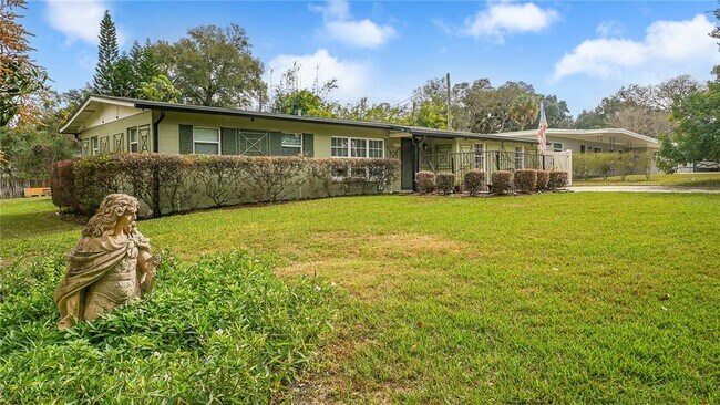 Building Photo - 2992 Chantilly Ave