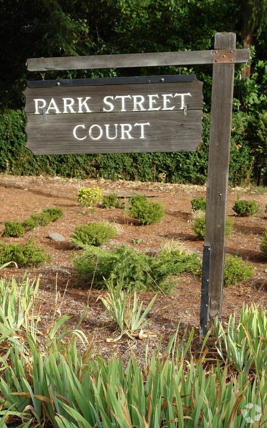 Building Photo - Park Street Court Apartments