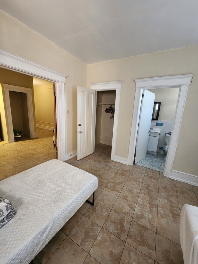 Building Photo - 3531 Pacific Ave