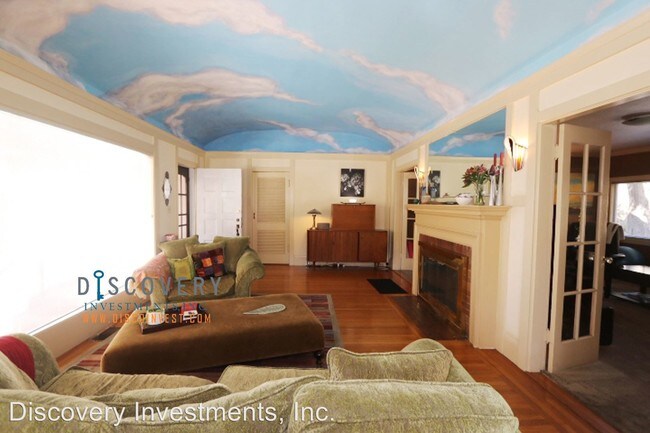 Building Photo - 2 br, 1.5 bath House - 1048 Mandana Blvd.