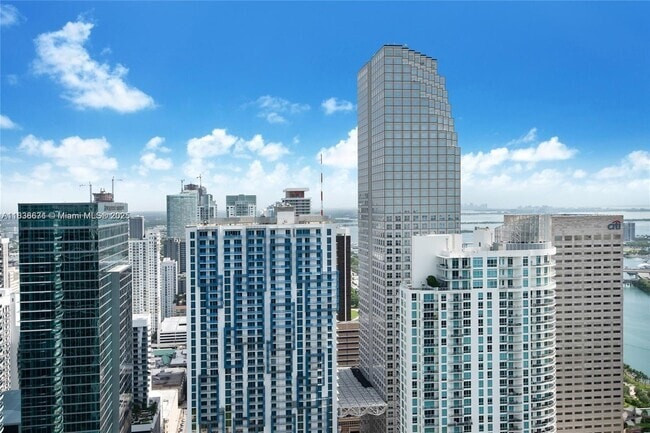 Building Photo - 465 Brickell Ave