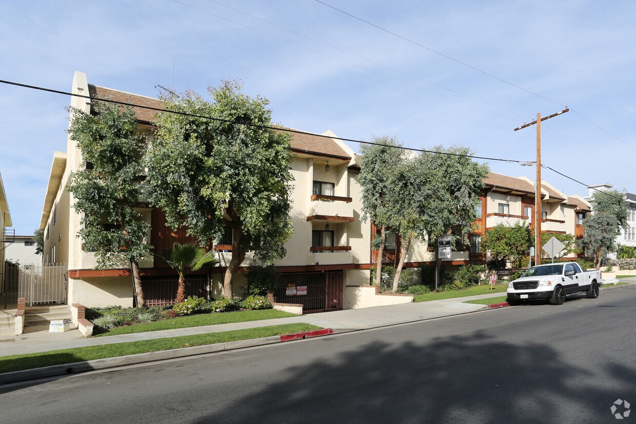 Foto del edificio - Encino Woods