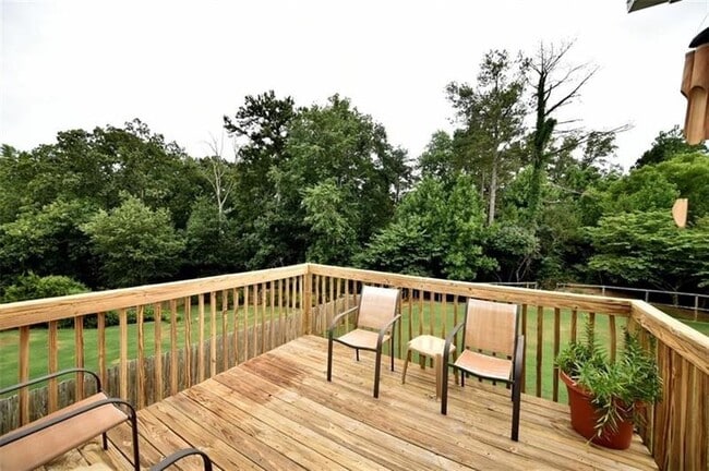 Building Photo - 990 Pebble Creek Trail
