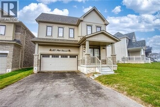 Building Photo - 123 Port Cres