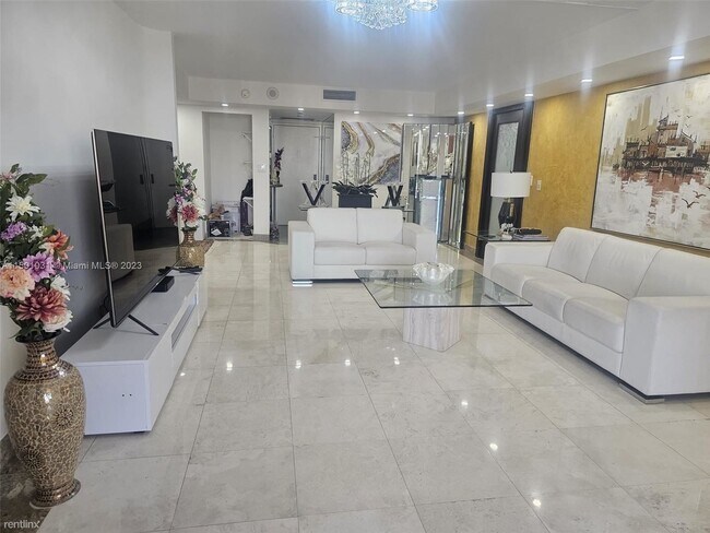 Foto del edificio - 3 br, 2.5 bath House - 18181 NE 31st Ct Ap...