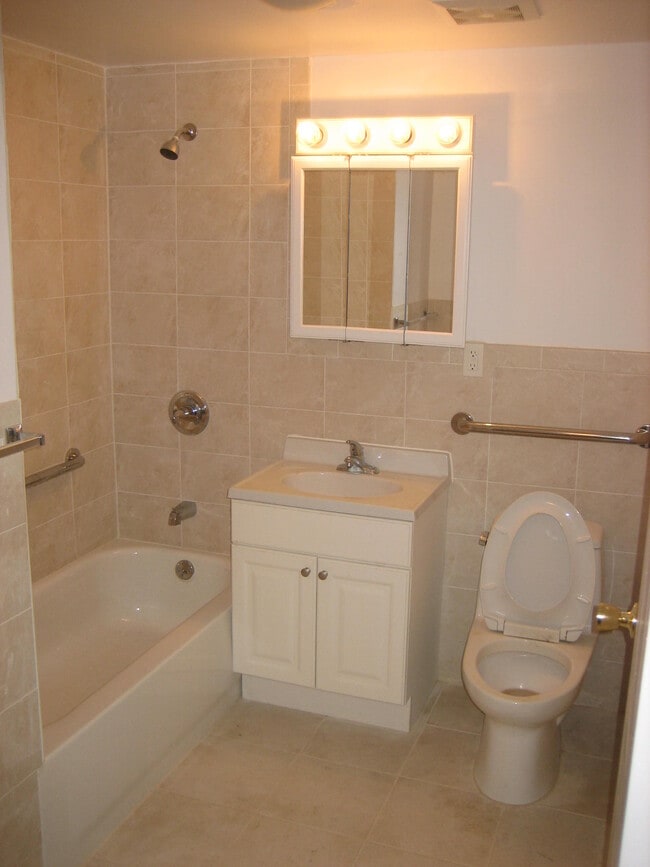 Bathroom - 4138 66th St