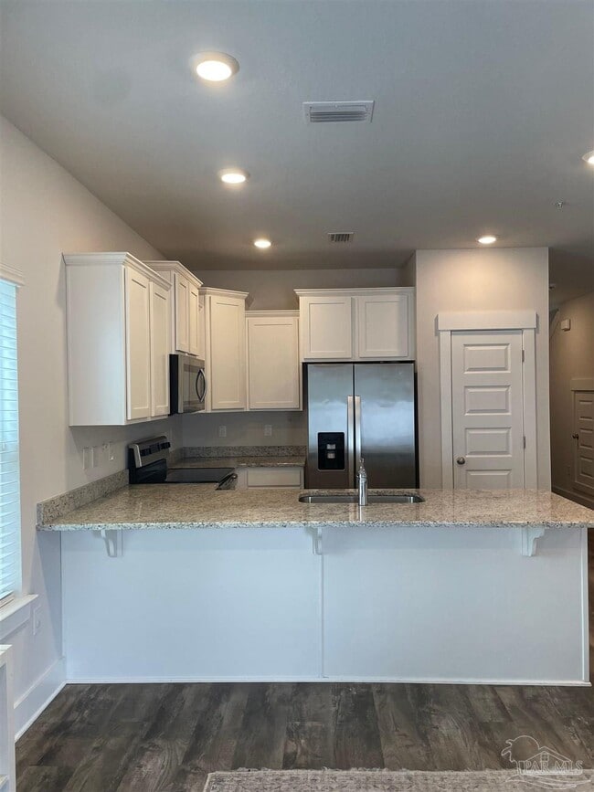 Building Photo - 1639 Iroquois Ct