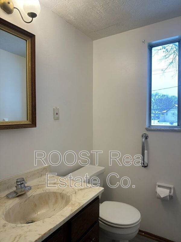 Building Photo - 1601 Sandalwood Pl