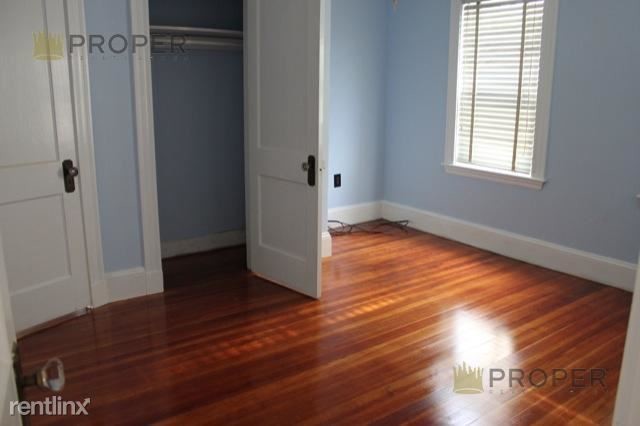 Building Photo - 3 br, 1 bath Apartment - 200 Lake St # 1