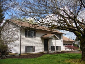 Building Photo - 12320 NE 18th Ave