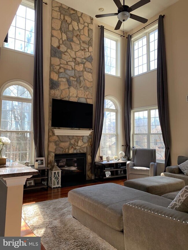 Foto del edificio - 26 Hidden Oaks Blvd