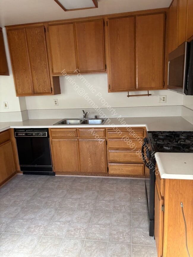 Building Photo - 14843 Disney Ave