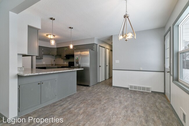Building Photo - 3 br, 1 bath House - 797 Greenway Ave. N.