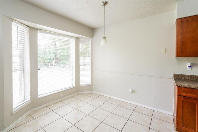 Building Photo - 7603 Stamen Dr