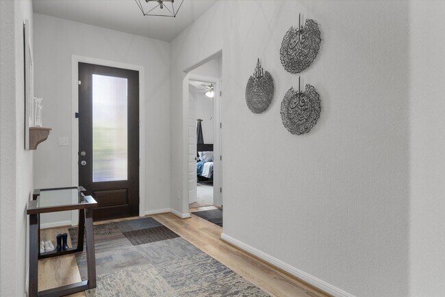 Building Photo - 5855 San Savino Dr