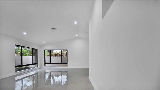 Building Photo - 11159 NW 10th Pl