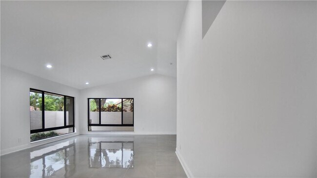 Foto del edificio - 11159 NW 10th Pl